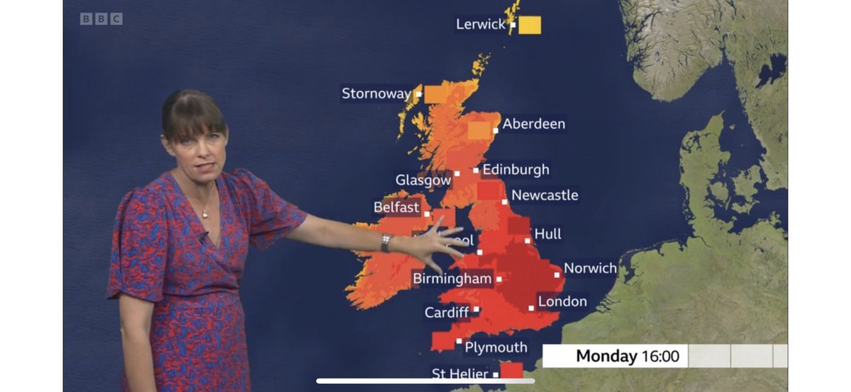 SarahJDyas's tweet photo. Even the weather forecast lady has had enough of this weather!
#UKHeatwave #Heatwave2022 https://t.co/qsNrBH0BL4
