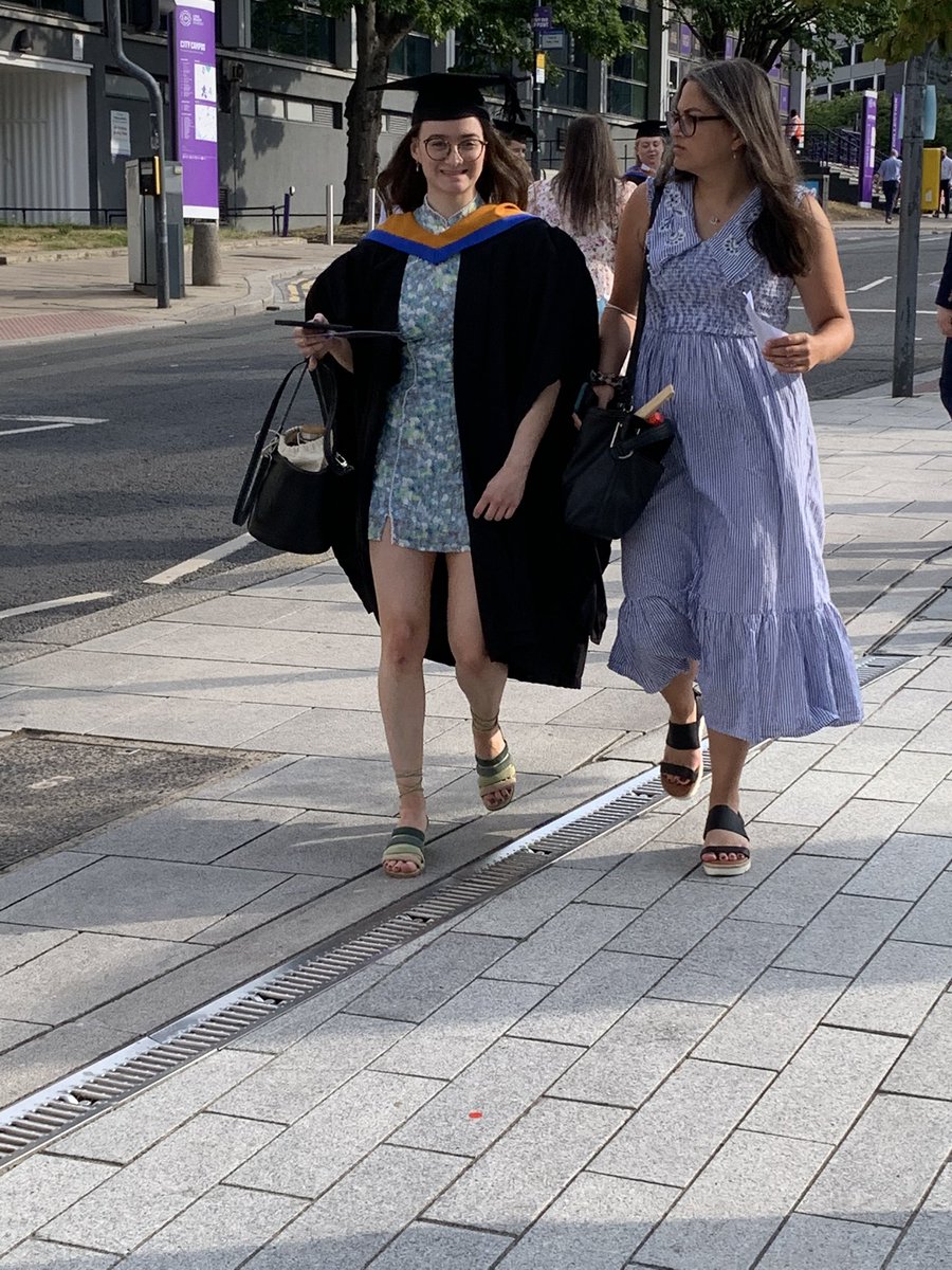KimLeeOwn's tweet image. So proud… #LeedsBeckettGrads