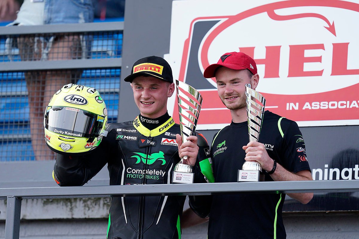 Classy ride from James McManus yesterday in the @OfficialBSB Junior Supersport races, taking a double win on his @AcademyAffinity Ninja 400 and with them a 17 point Championship lead! 🏆🏆👏🏻👏🏻