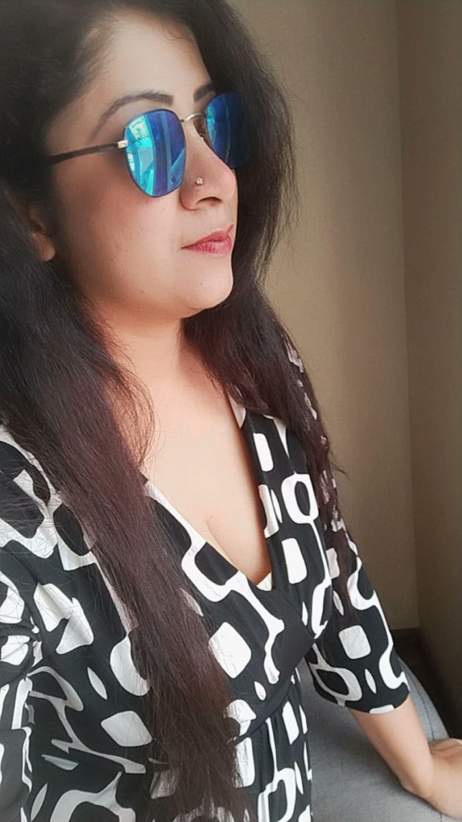 maitra_saheli's tweet photo. Style is a way to say who you are without having to speak 🖤🖤
#simple_always 😊 https://t.co/9kclbUMOpp