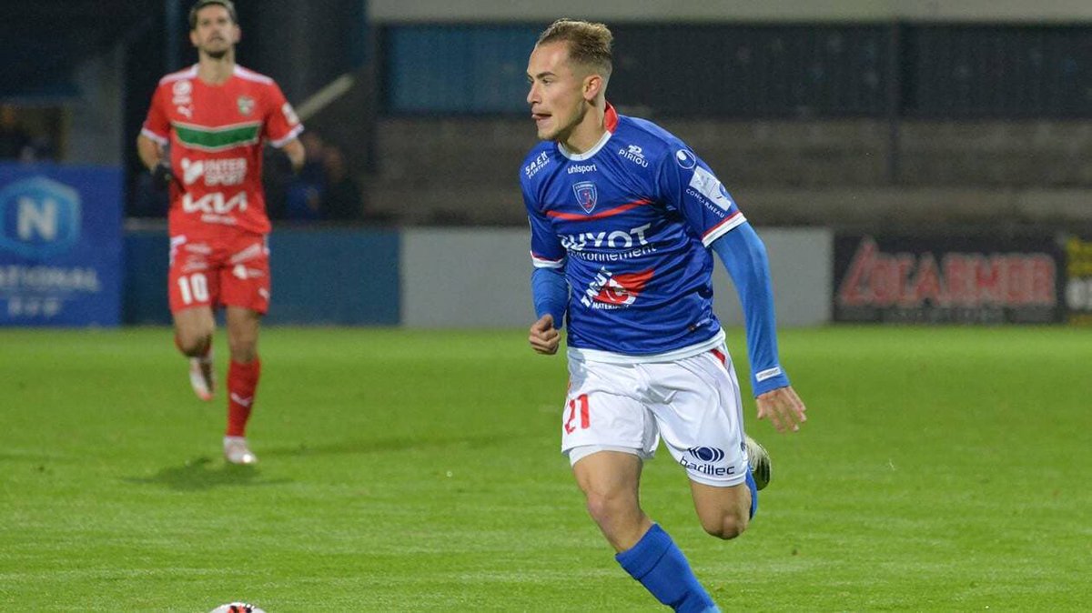 PrunetaLaurent's tweet photo. info #mercato: Félix Ley (21 ans) milieu excentré de @USConcarneau va signer à @fcbastiaborgo repêché en #NationalFFF
#BastiaBorgo #FCBB https://t.co/385B1eyIpE