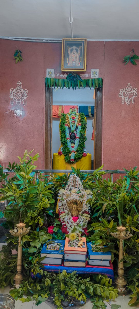 srsm_ugarkh's tweet photo. ಇಂದು ಶ್ರೀ ಮಠದಲ್ಲಿ ನಡೆದ ಜಯತೀರ್ಥರ ಆರಾಧನೆ 
#jayathirthru
#Karnataka 
#Temple https://t.co/voTpORjxCV