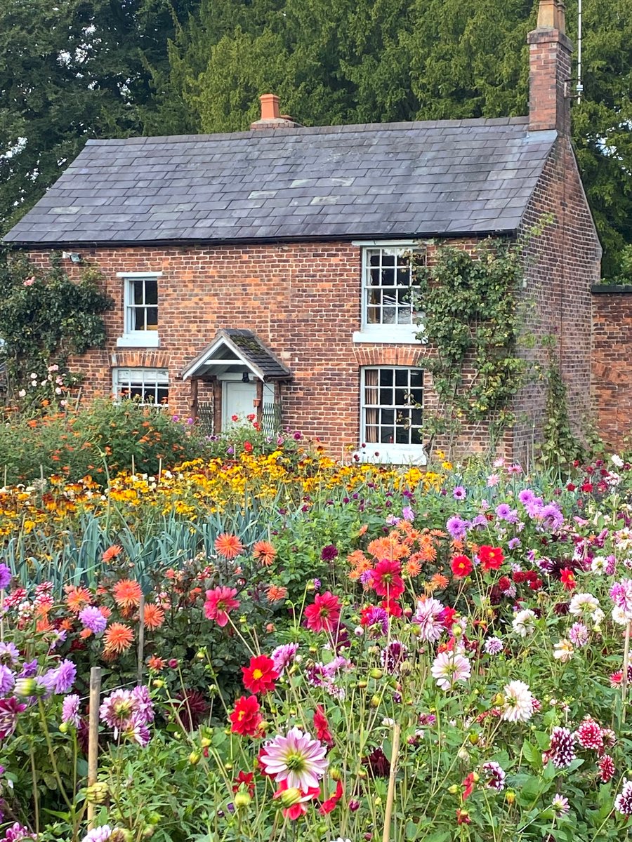 <a href="/Rode_Hall/">Rode Hall</a> Gardens, guided tours of the house &amp; courtyard kitchen open every Wednesday 11-4pm.  Dogs on leads welcome.