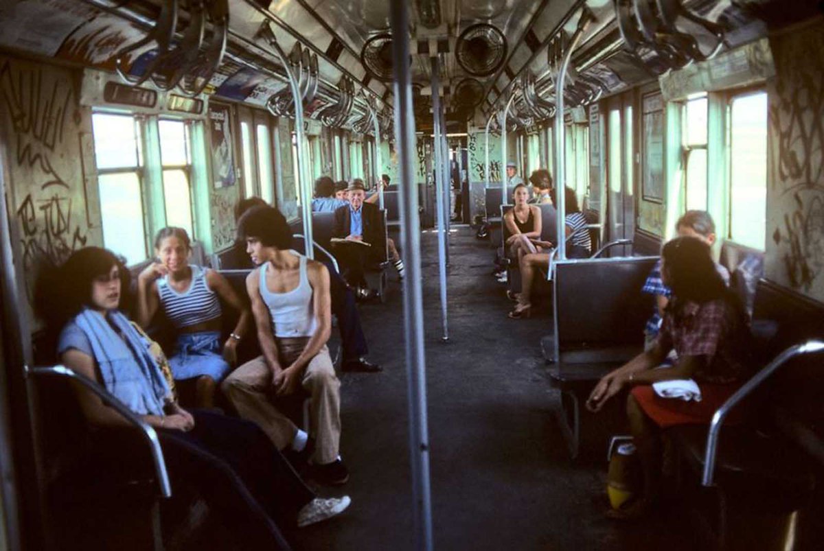 ShadowManClub's tweet photo. During the late 1970s and early 1980s, New York City’s subway system was one of the most dangerous places a person could be. It’s the period of the first rap music, graffiti, The Warriors in the cinema and Guardian Angels on the trains.

Photo: Willy Spiller

#graffiti #subway https://t.co/50ToMlpx1Q