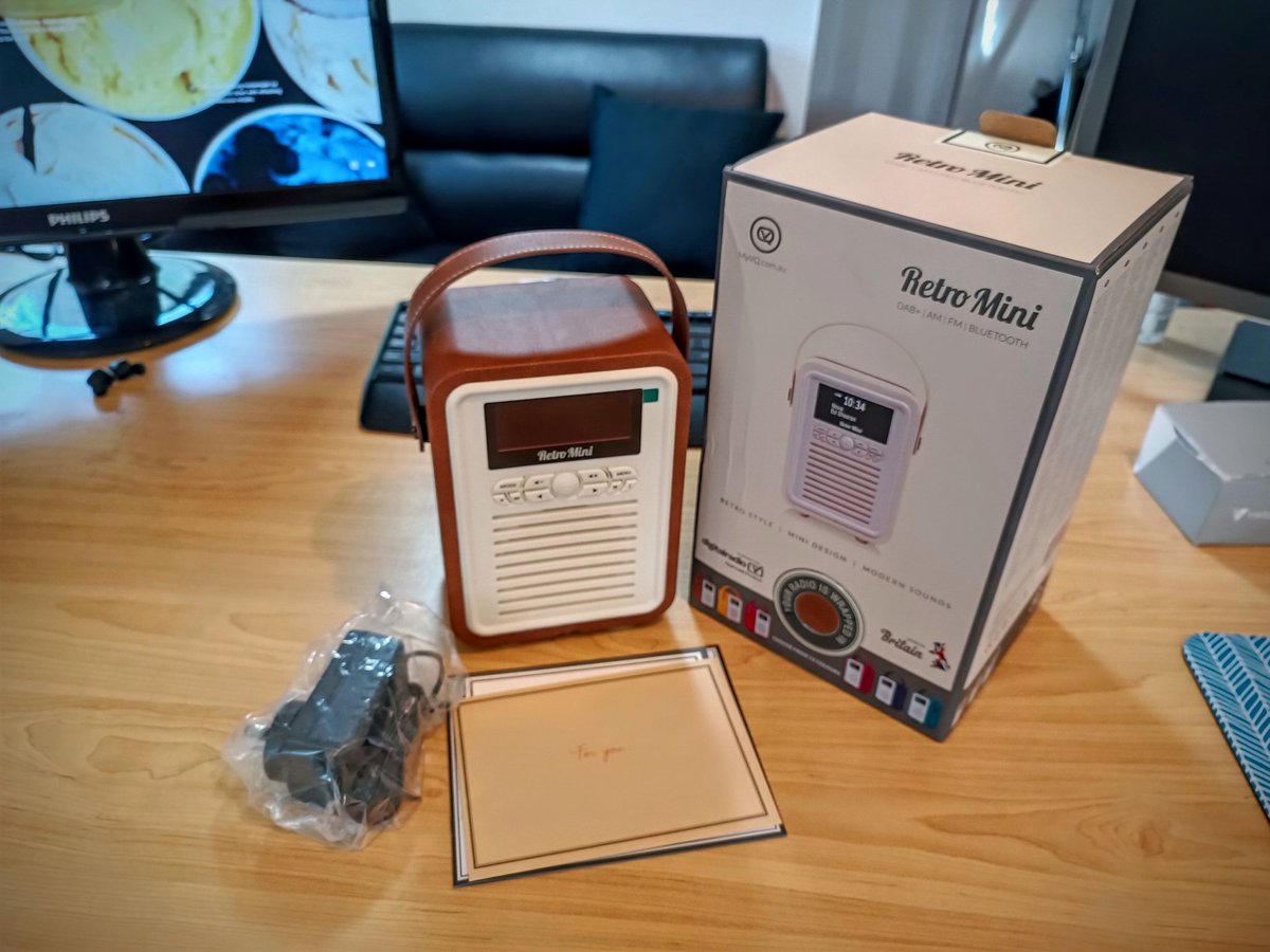AndrewC39711213's tweet image. Unboxing our #vq #retromini . We plan on using them in all our retro #caravans that don't have inbuilt stereos, to stay true to their originality. 

Let us know what you think?!