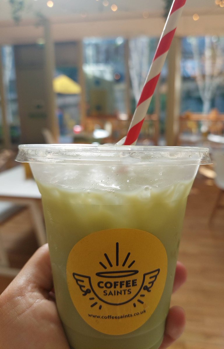 coffeesaints's tweet photo. Good morning sunshine โ
Stripey straws are not only for the weekend..
Treat your self this warm day, with an iced matcha latte..๐๐๐ฅค๐ง๐ง
#cafelife #edinburghcafe #coldcoffee #holidays #instacoffee #matchalatte #summer #sunny https://t.co/nXs9miNrA8