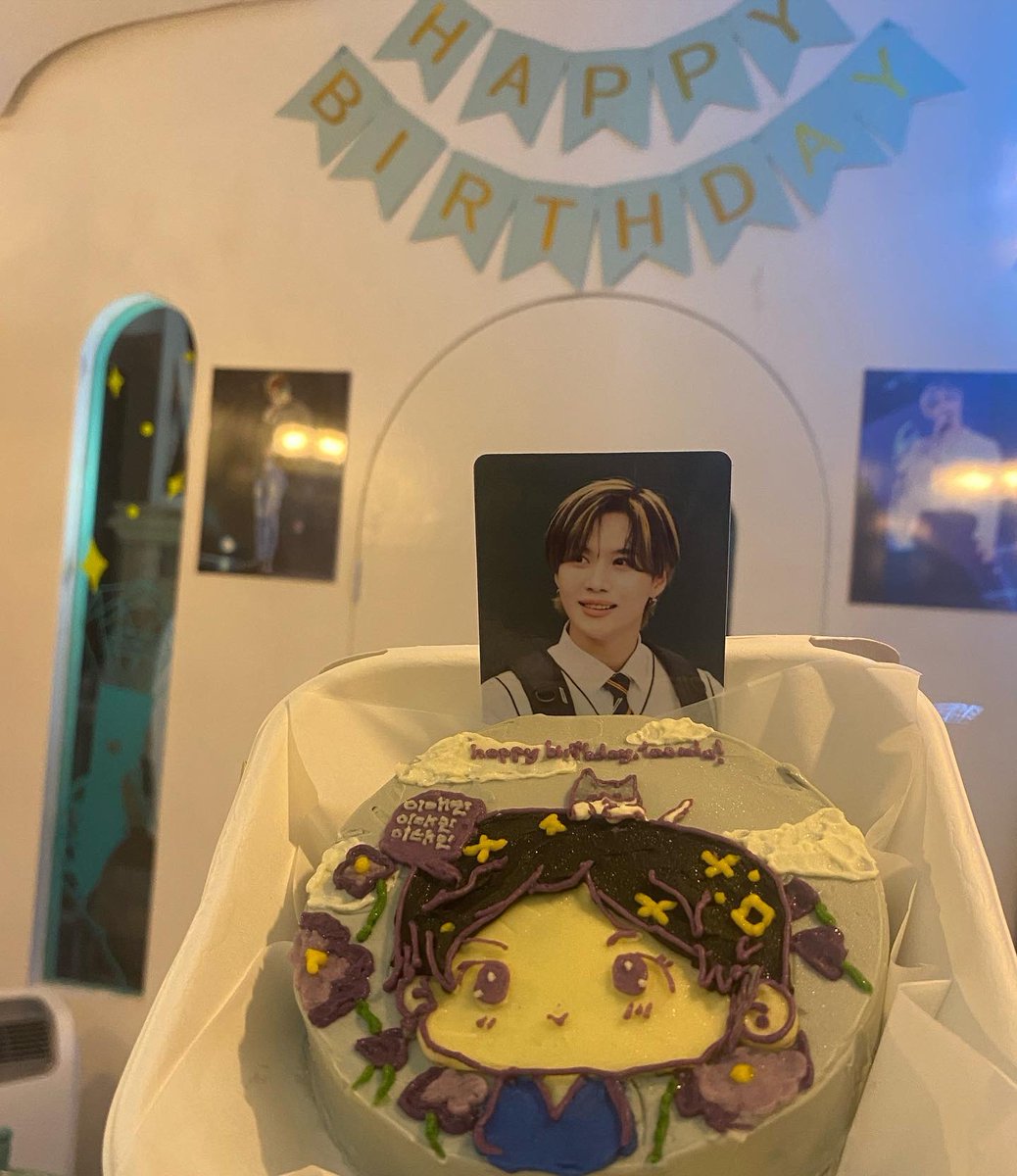 joyceerific's tweet photo. #투데이이즈_태민쓰데이
#HAPPYTAEMINDAY https://t.co/dqDaiynVs7
