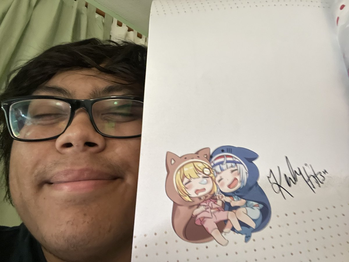 _teddydore's tweet photo. also suuuuper super happy i got to meet @hitsukuya and pick up a signed holomyth book :) i was worried that going on sunday there wouldn’t be more left 🥳 i absolutely love ur art @hitsukuya it took me so much courage to come up to u i almost cried in awe hehe 😝 https://t.co/oBwQK52RtW