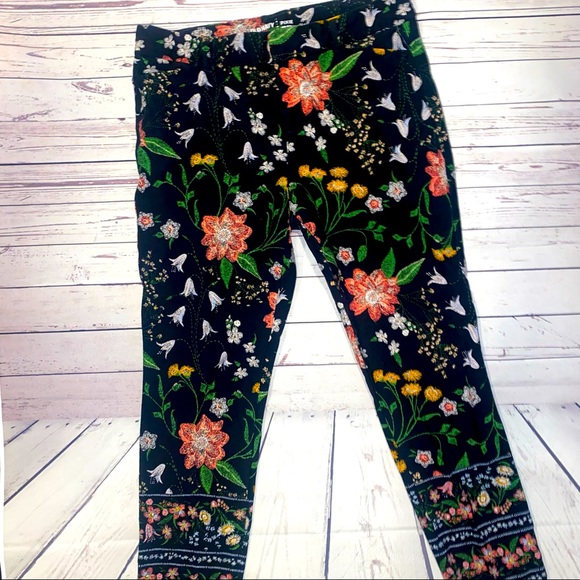MarshTrish's tweet photo. So good I had to share! Check out all the items I'm loving on @Poshmarkapp from @LineOnyx #poshmark #fashion #style #shopmycloset #oldnavy #onyxskincareline #currentelliott: https://t.co/jHILKoUiUl https://t.co/eU1MJSkiy1