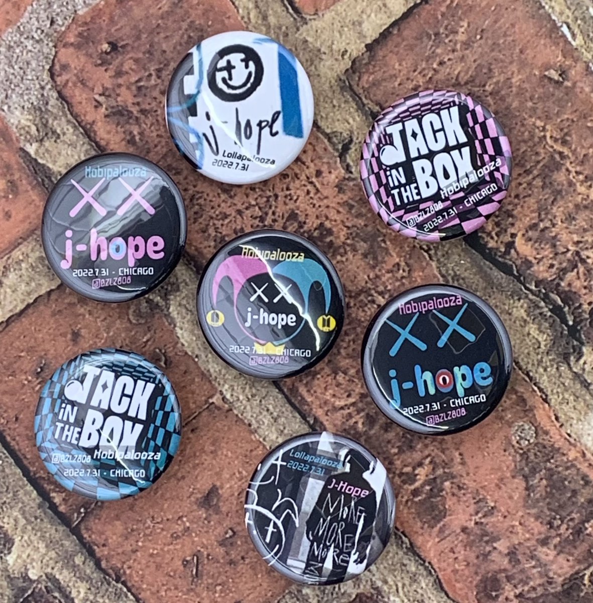 happyblue's tweet photo. Club: BTSxUSARMY #Hobipalooza #jhope #JHOPEJackInTheBox #JhopeAtLollapalooza #jhope_MORE #jhope_Arson https://t.co/msVu8QMcAM
