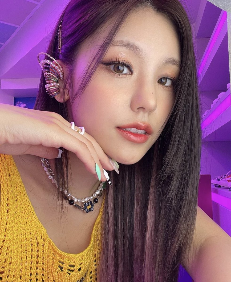 misodrix's tweet image. ͏͏
͏͏         
͏͏         
͏͏                          her.  
͏͏         
͏͏
͏͏