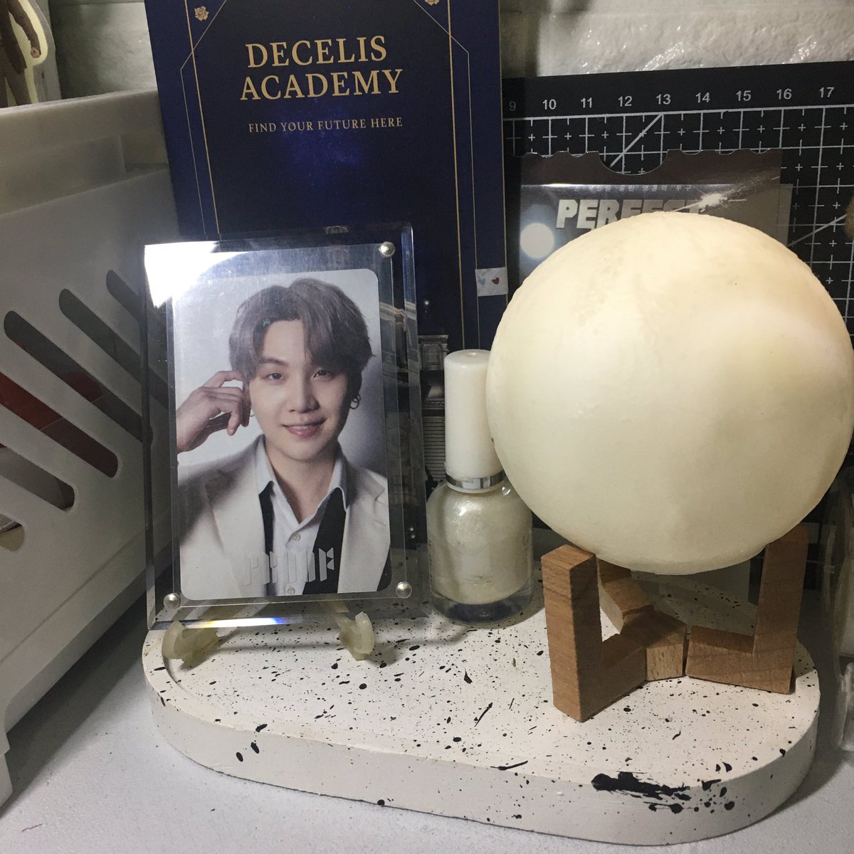 tsundere_syub's tweet photo. 🗯|| #yooniesellshappymail
— as always thank you for bringing them home personally bestie 🥹 see u again next year? charot. and also thank you so much for the gift ! luv u always 🫶🏼 #OT7proofs https://t.co/DQcNl4pd2u