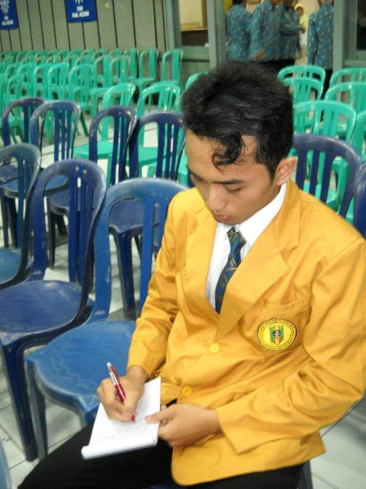 afwanalasgaf's tweet photo. Selamat Milad 61 Ikatan Pelajar Muhammadiyah (IPM)
Tau ngrumangsani paling ganteng jaman yah mon.
😁
#Muhammadiyah #Milad61IPM #TerimaKasihIPM  #IslamBerkemajuan https://t.co/T5mNQY5K8f https://t.co/H78r3AQEMP