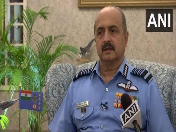 ani_digital's tweet photo. IAF committed to induct 6 LCA Mark2 fighter squadrons: Air Force Chief VR Chaudhari
Read @ANI Story | https://t.co/Obp2feVGM0
#IAF #LCAMark2 #VRChaudhari #AirChief https://t.co/80WM8cXgaE