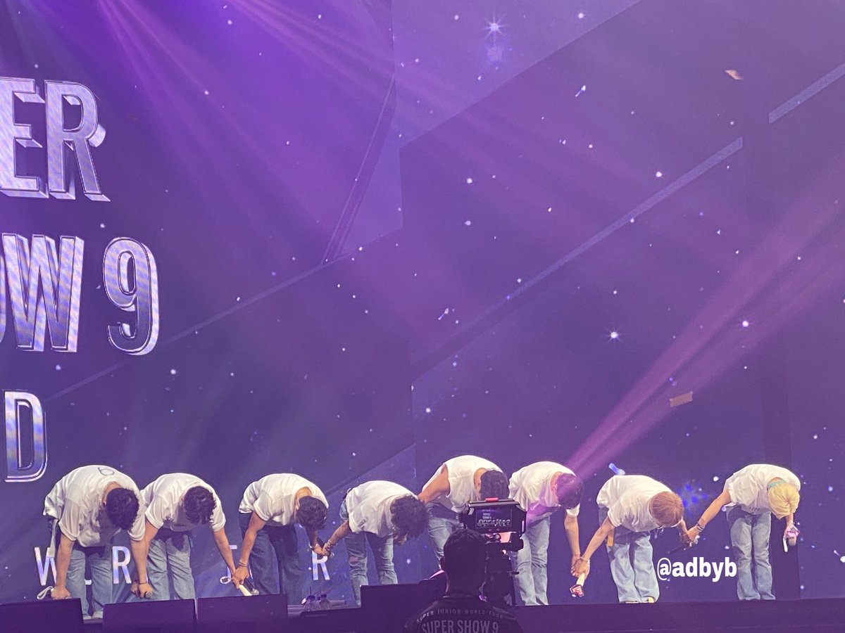 우리 꼭 내년 앙콘때 봐요💙
그땐 올콘이다!!

#슈퍼쇼9 #SS9inSeoulDay2  #SUPERJUNIOR 
#LEETEUK #YESUNG #SHINDONG #EUNHYUK #DONGHAE #SIWON 
#RYEOWOOK #KYUHYUN