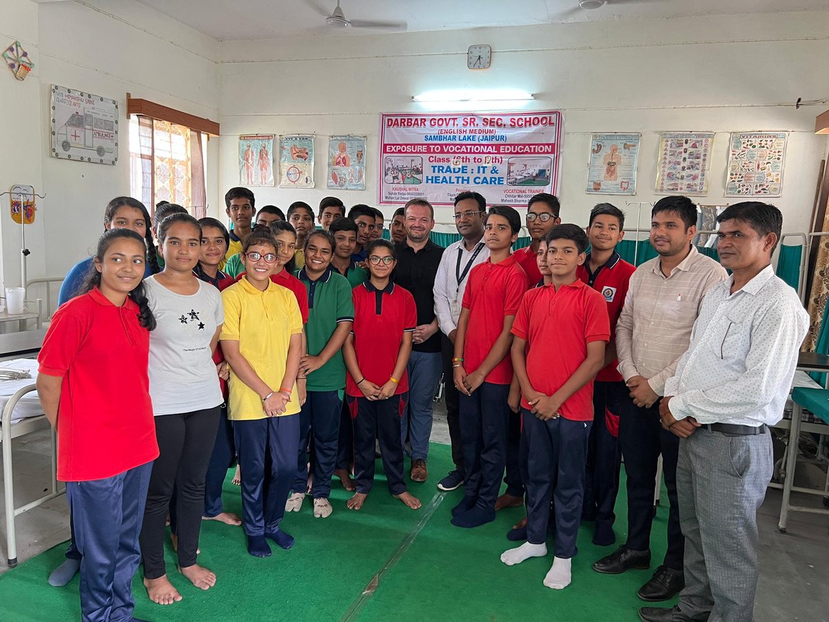 BsduOfficial's tweet photo. #BSDUSkillMe🆙
Meet our amazing #ExpereinceBSDU Program Participants!!
This time we're hosted by Government #Girls Senior Secondary School #Sambhar
The Future Belongs to Skilled Youth, Meet the Skill Star of BSDU by Participating in our Experience BSDU Program. 
#BSDUSkill https://t.co/7PbnlkscAN