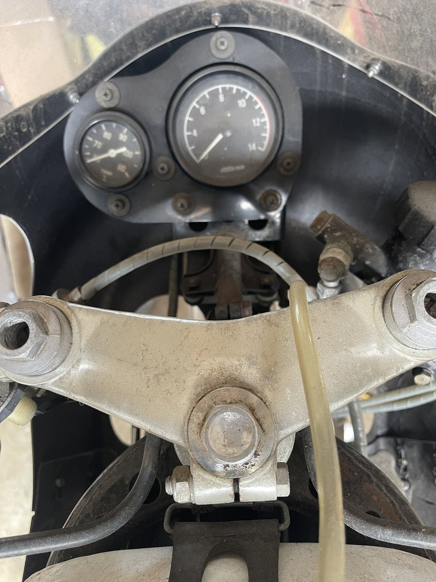 gogobikedaisuki's tweet photo. 早くTZ350を動かさないとな〜と思いつつ…。
#RZ250 #RZ350 #TZ250 #TZ350 #3G2 #3G3 https://t.co/GG7X4Ew2dr
