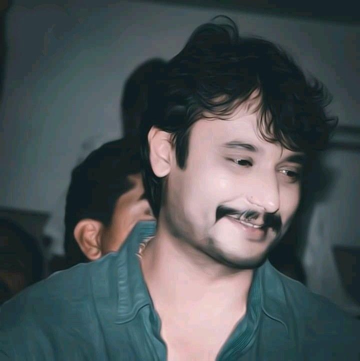 Virat__18Fan's tweet photo. Hit Aagli Flop Aagli next Movie ge @dasadarshan @actorvijay ade Same craze Same Fan following Maintain madthare  #ViratKohli kooda Farm Alli Irli bidli next match Ade same Craze Same Expectation irutte💥💥

E 3 jana 💥🔥

#Darshan #Vijay #ViratKohli 
#KingKohli #Varisu #Kranti https://t.co/LxbLdqRtl8