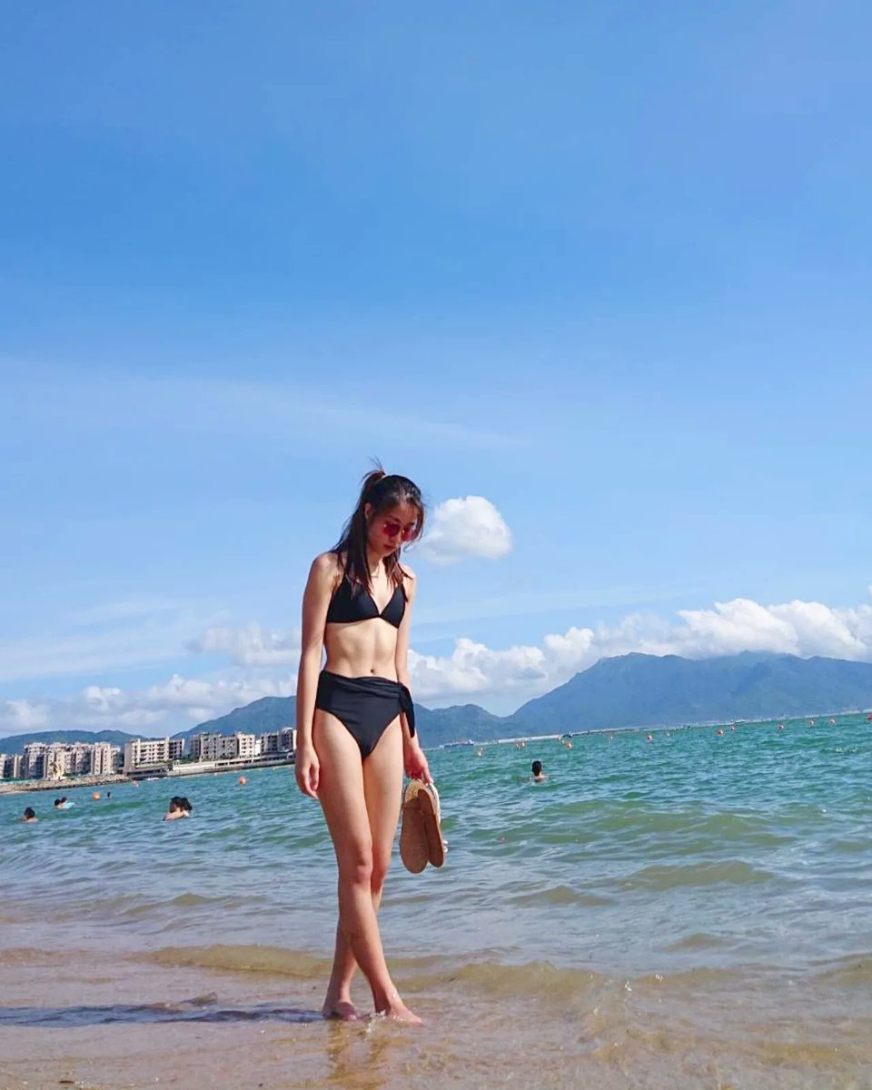 LUENHO2's tweet photo. 我好像有點壯

#beach🌊
#beachgirls #beachday #beachphotoshoot
#bikiniday #bikinitime #bikinifiness #fitnessstyle
#hongkonginstagram #hongkonggirls https://t.co/yFvX0SMzQm