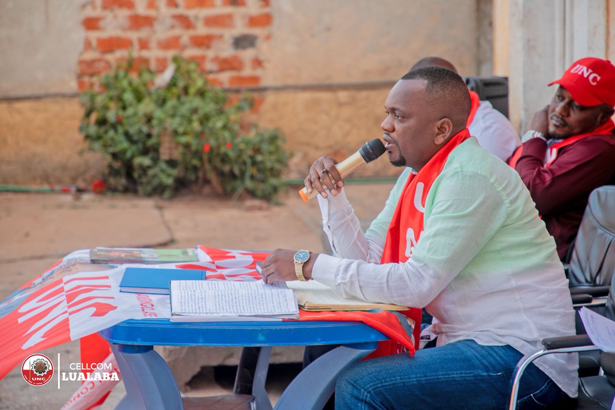 coeurdafriqueM's tweet image. Le secrétaire inter fédéral de l'@uncrdc_lualaba l'hon @ChristianMasud_ a présidé ce dim 17juillet une réunion mensuelle de l'inter fédérat,signalons la présence du conseiller de #FATSHI et coordo national de la cellule électorale le cam #juvenal #KABWENDE. 

@BillyKambale1