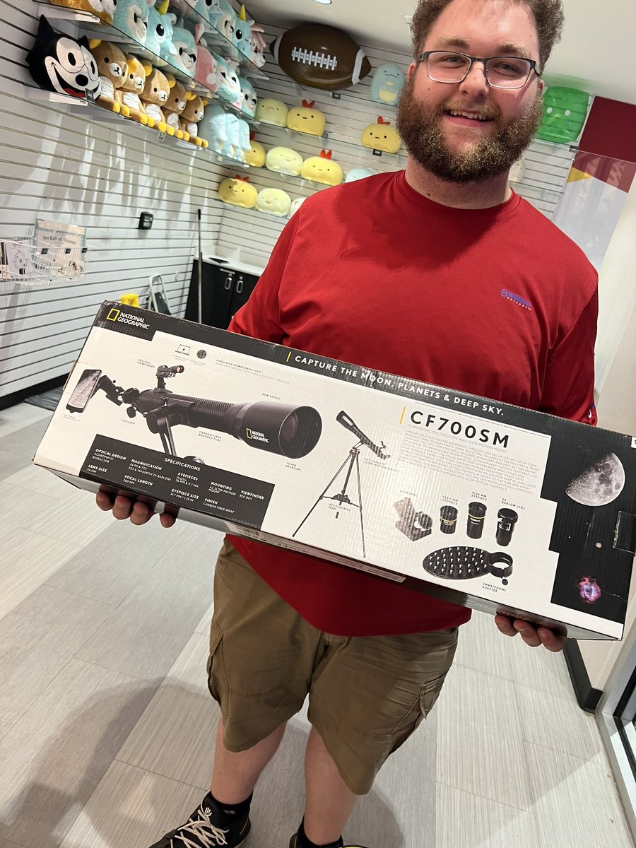 Dextearium's tweet photo. @mrphyziks tannyr and I saved our tickets for a year to get this https://t.co/FfRHsfsP39