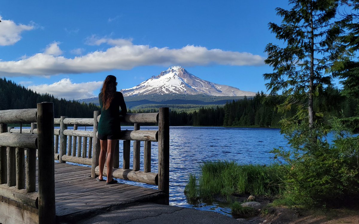 bnibblet's tweet photo. We visited Mt. Hood today. Tomorrow, Hayward Field!!!!! https://t.co/V14HPYE0dO