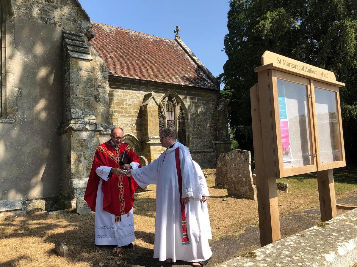 marthamutikani's tweet photo. Blessed by Bishop Will as we celebrated our patronal service, our notice board and benches were blessed thanks to the #Isfield Parish Council, Clarissa & John Fabre, Mandy & Kevin Fingerneissl, & June Smith donations we felt blessed. The Acolytes dressed as Bishop @ChichesterDio https://t.co/3WoH81zTdn
