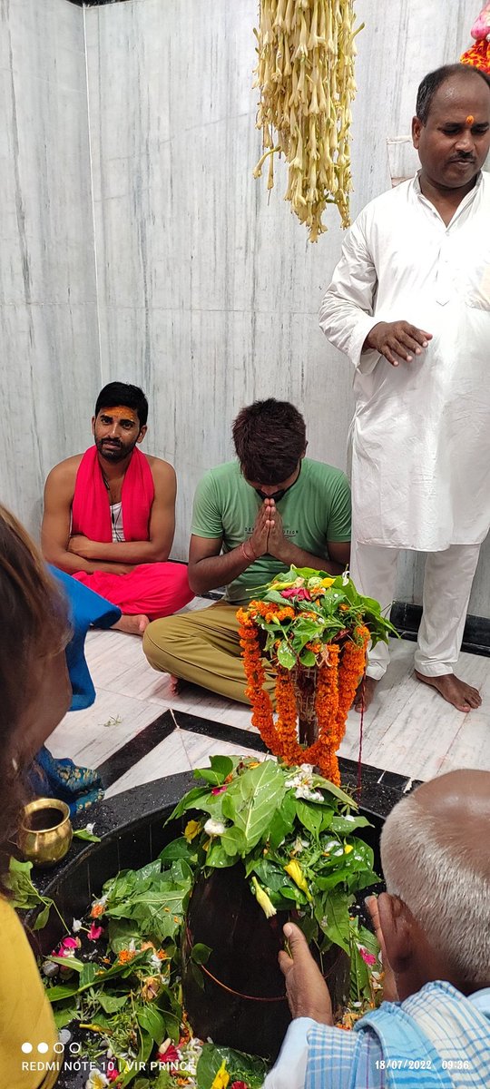 VirPrince1's tweet photo. 🚩 #हर_हर_महादेव🚩
ॐ तत्पुरुषाय विदमहे, महादेवाय धीमहि तन्नो रुद्र: प्रचोदयात्।
महादेव कि विशेष पूजा-अर्चना को समर्पित श्रावण 
मास के पहले सोमवार की शुभकामनायें। शिवभक्त कांवड़ियों द्वारा शिवजी का जलाभिषेक
 सामाजिक समरसता बढ़ाये व सांस्कृतिक उत्थान में सहायक बने|| https://t.co/8yRNyM7igj
