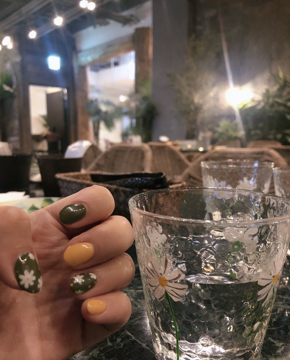 曾與你活過的生命
與你共存 才有意義

所以不要浪費我的真心
因為那是最純粹的感情

.. <我把我的青春給你>

#共鳴
#感受
#夏天的顏色
#倒數1天 https://t.co/BqVyvLGlMw