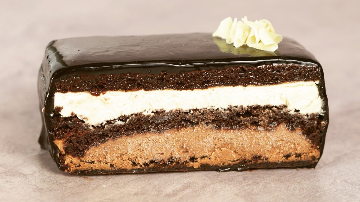 De Baere UK tweet media