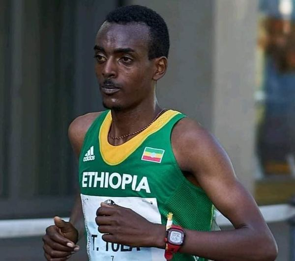 AddisYouth's tweet photo. ኢትዮጵያ አሸነፈች !!!
እንኳን ደስ አላችሁ!! እንኳን ደስ አለን!!!
ሀምሌ 10/2014ዓ.ም አዲስ አበባ
 በ18ኛው የአለም አትሌቲክስ ሻምፒዮና በወንዶች ማራቶን አትሌት ታምራት ቶላ ሁለተኛውን የወርቅ ሜዳሊያ ለኢትዮጵያ አስገኝቷል ። https://t.co/COKdwX7A4c