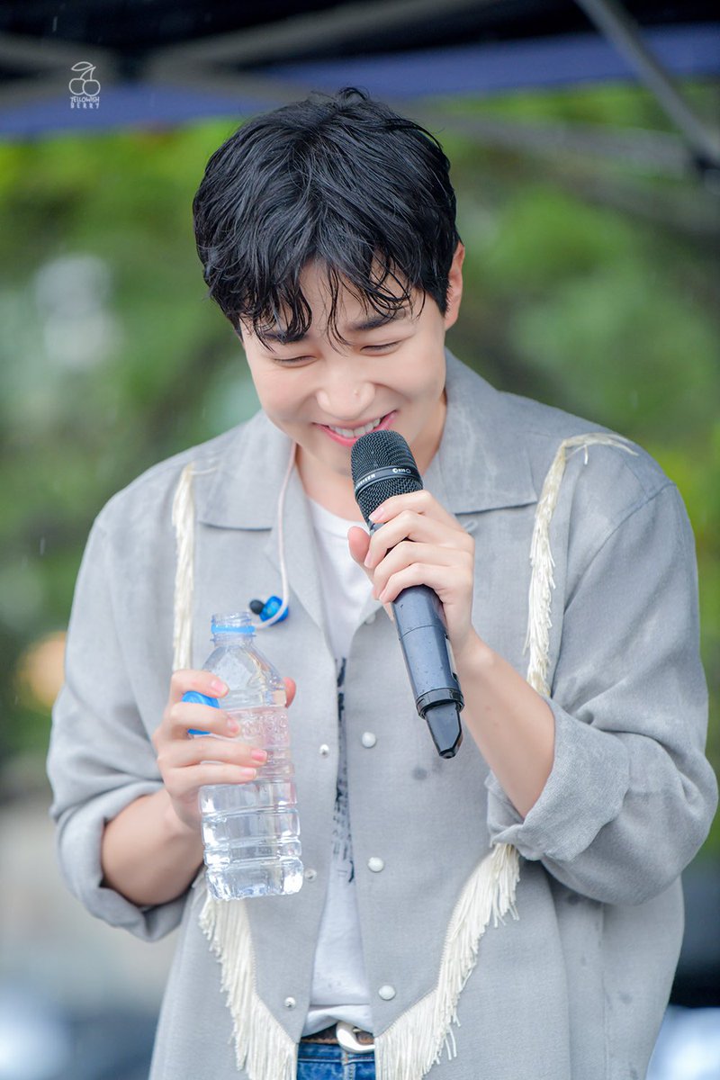 yellowish_berry's tweet photo. 220716 삼척
말랑말랑 아기햄스터🐹🍼 
#딘딘 #dindin https://t.co/jVFRxpai3O
