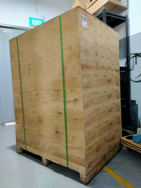 yornew_cnc's tweet photo. MX220 desktop 5 axis CNC milling machine was arrived at lab of Singapore university. MX220デスクトップ5軸CNCフライス盤がシンガポール大学の研究室に到着しました。#destopcnc #5axis #University #minicnc #cnclab #MechanicalandElectricalEngineering https://t.co/WxQPd7X9w6