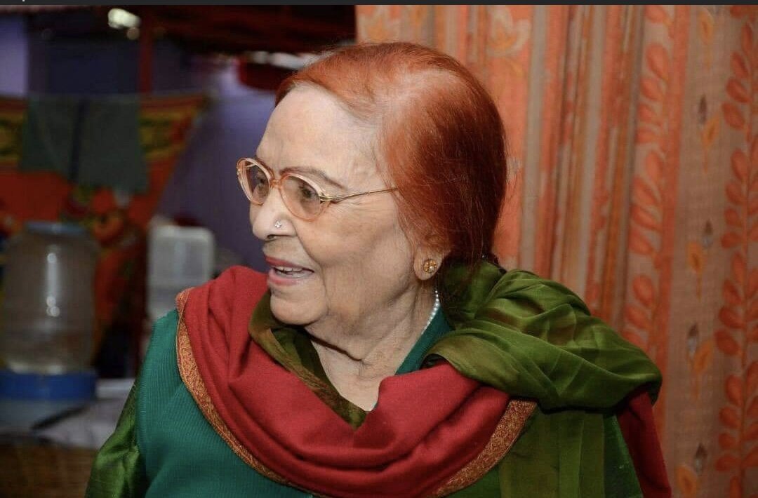 jakuzzee's tweet photo. My grandmother was 50 yrs ahead of her times - a pilot, lawyer, Minister with the Government, a champion for women's equality who also fought the caste system.The list goes on and on but most importantly she was my adorable naniji :) 
May you go peacefully into a better world 🙏🏽 https://t.co/ajI3U1TUKk