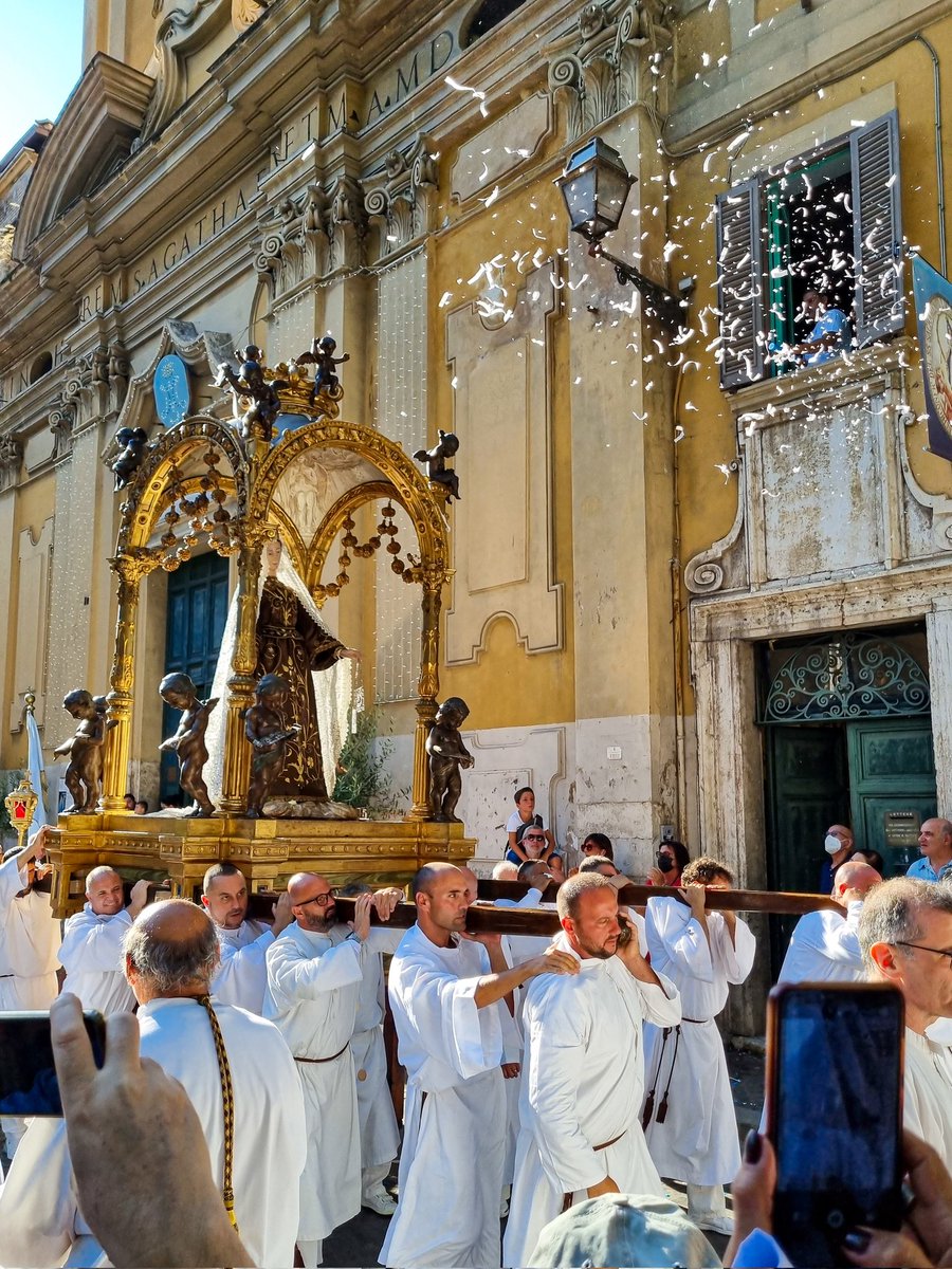 La festa della Madonna del Carmelo a #Trastevere, #Roma. Prossimo appuntamento domenica #24luglio processione della Madonna Fiumarola. Ecco il programma saralessandrini.it/madonna-del-ca…