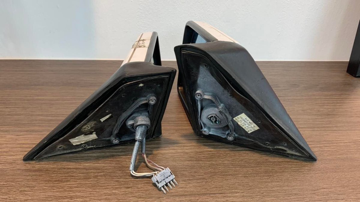 propelauto's tweet photo. Mercedes W124 E200 Electric Side Mirrors #OnSale 

Ping us &amp; Grab before it’s sold out 💁👇🚗

#W124 #200E #E200 #Masterpiece #Sidemirror #wingmirror #RHD #PropelAuto #Singapore #MercedesBenz #Classic #Carparts #AutoParts #Genuine #Original #Mirror #DigitalMarketing #Ping #Grab https://t.co/nUjEkABIWI