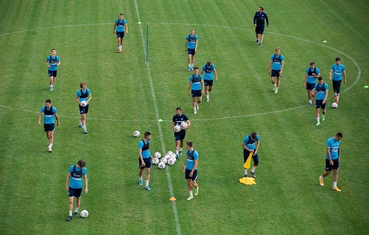 lanula_92's tweet photo. Summer Pre-Season Camp ✅

“Enamórate del proceso y los resultados llegarán”

#trainingcamp #football #trusttheprocess @zenit_spb2 https://t.co/53E96LP6f1