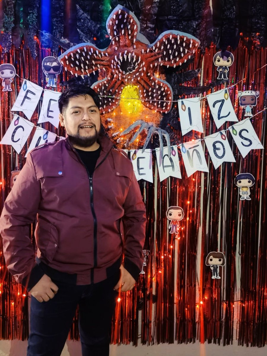 MOlveraMusic's tweet photo. Un cumpleaños único, solo se cumplen 30 años una vez en la vida jeje
#StrangerThings #partystrangertings #demogorgon #cumpleaños #treintas #party #HappyBirthday https://t.co/as70ru9bvc