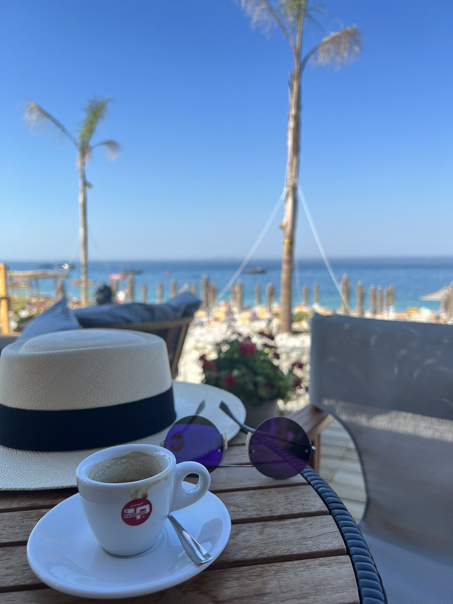 DesadaMetaj's tweet photo. Easy like monday morning😉#albania #vacationmode #joniansea #palase #whiskygreencoast https://t.co/Z6sH1LdqzT