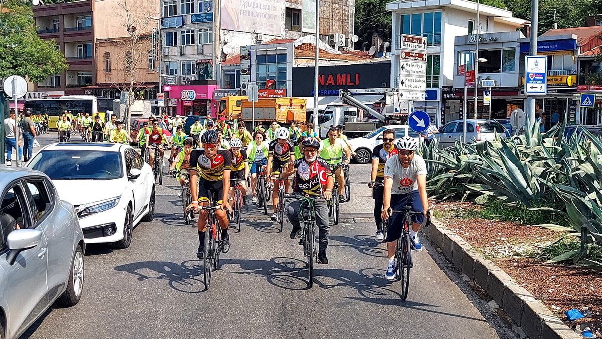 Her geçen gün artan kadromuz ile bu #pazar yine pedallara bastık.🚵🏼‍♀️

Sizlerle spor yapmak bir başka güzel oluyor.✨💙

🗓 Her Pazar
🕗 10.00 
📍 Belediye Binası Önü