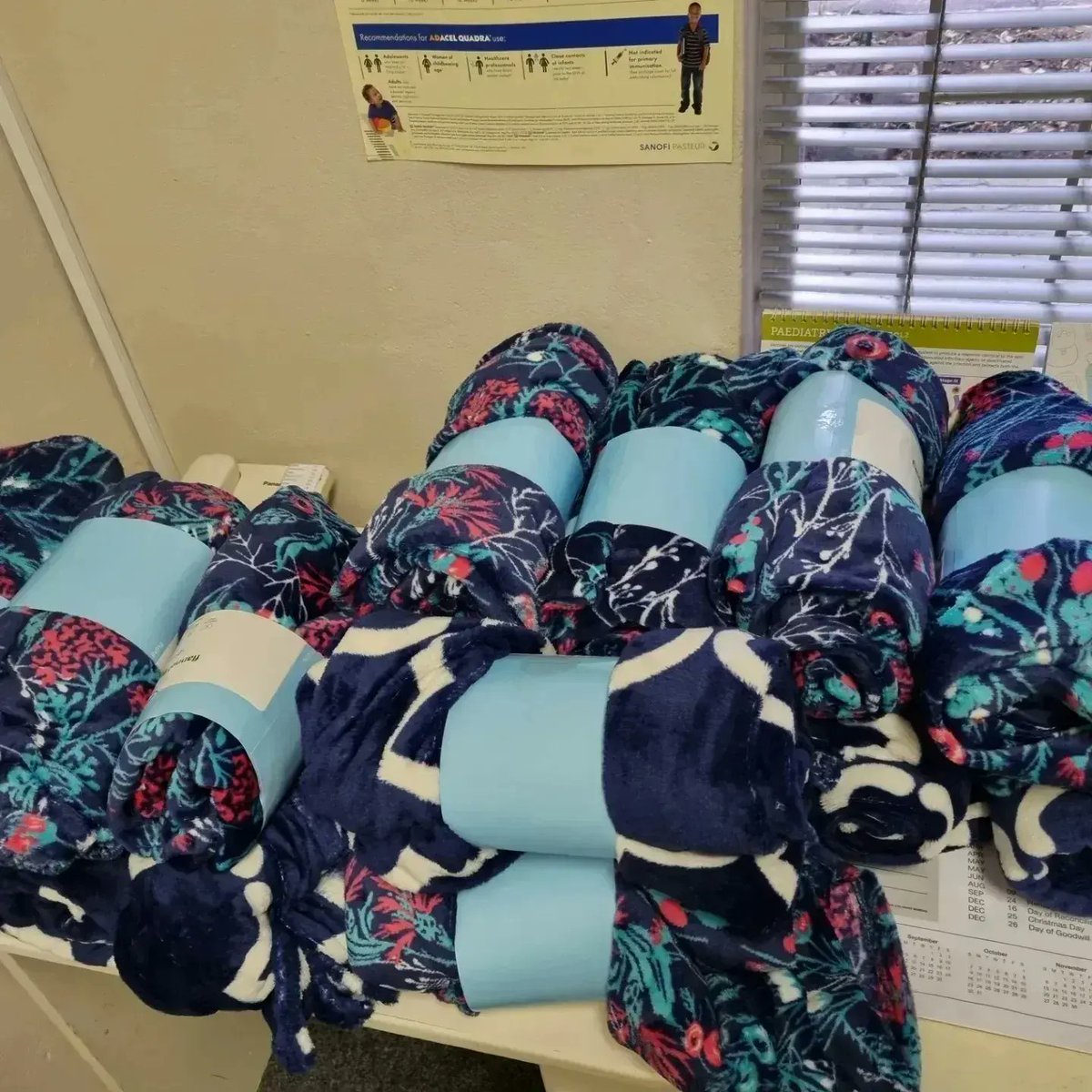 MrsBashaT's tweet photo. Preparing for the legacy program for girls retreat.
Spending 60 minutes for Mandela Day packing all the goodies from the practice.
A special thanks to a team of health professionals at BTC for donating for our welfare camp~Sister Basha
#ministry #girlsprogram
#MandelaDay https://t.co/B58X19unqQ