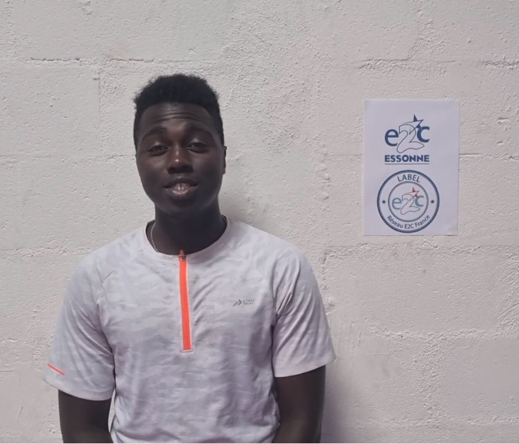 E2CEssonne's tweet photo. "Ce qui m'a marqué c'est le suivi qu'ont eu les formateurs. Ils m'ont accompagné pour trouver mon projet professionnel et ainsi trouver ma voie"🙂
Merci à Abdoulaye pour son témoignage et félicitation pour son entrée en formation en Bac Gestion Administration
#E2C91 #témoignage https://t.co/sFIZYuWwwq