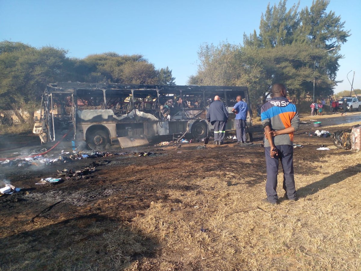 JacaNewswatch's tweet photo. #BusExplosion The North West department of Eduction has confirmed that a private bus transporting 20 learners from Letsatsing Secondary School near Mahikeng exploded.
No learners were injured in the incident on Saturday. https://t.co/0EH4GW1K01
