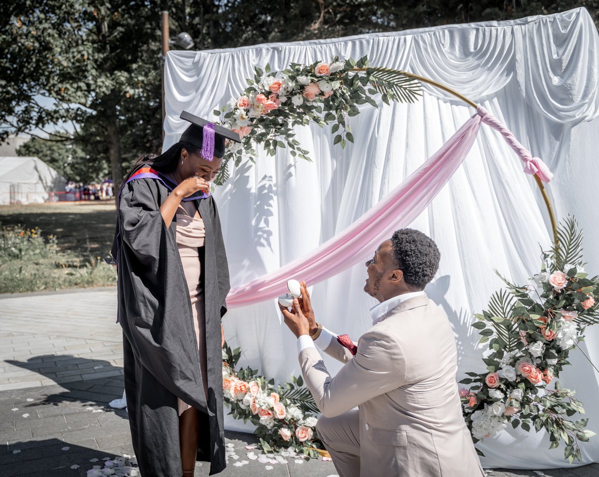 uopalumni's tweet image. What a way to end the first week of Graduation 2022  💍

On Friday, Portsmouth grad Moses popped the question to Deborah after her graduation ceremony in the most beautiful setting.

ConGRADulations to you both!!