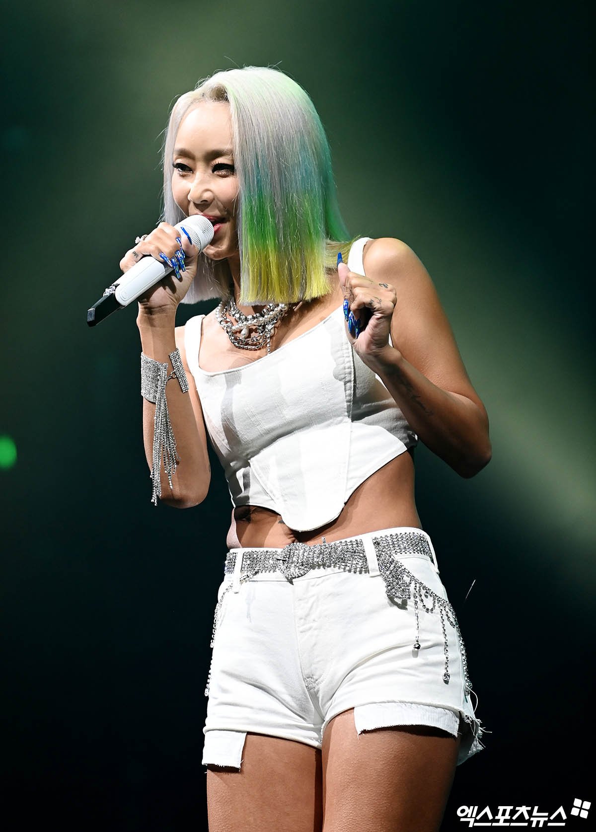 FX7mUG-UsAAu9yB?format=jpg&name=large