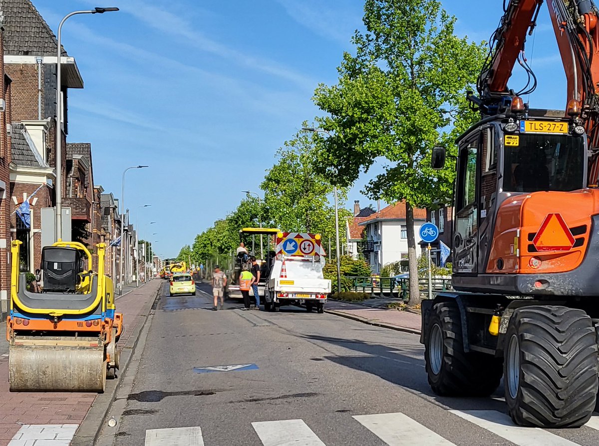 Tussen Boezemlaan en Zinkeling is de Zijde ook regelmatig afgesloten. Dringend verzoek aan <a href="/gemeenteaadr/">Alphen aan den Rijn</a> om de aannemer er op te wijzen dat de Zinkeling voor alle verkeer toegankelijk moet blijven: bewoners, leveranciers, hulpdiensten, etc.