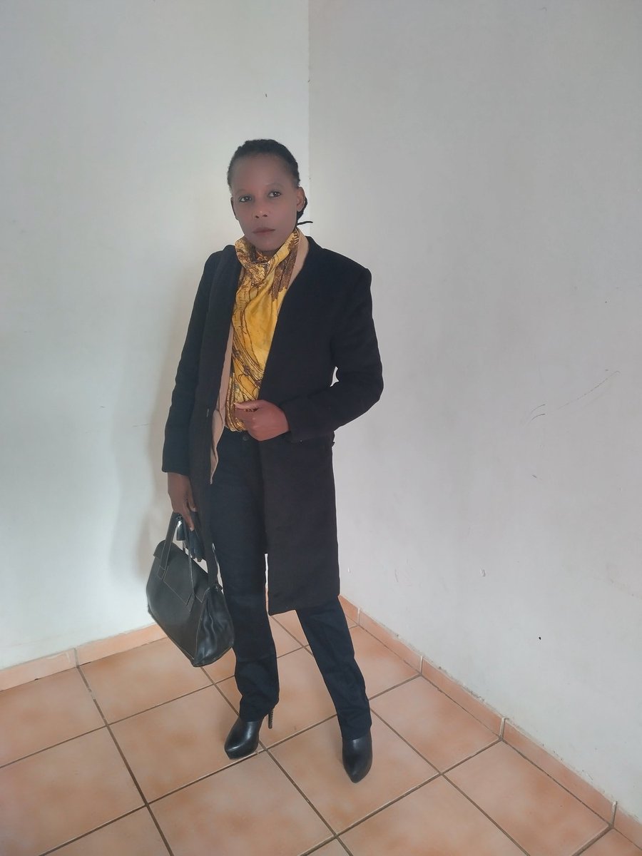 bygracefavoured's tweet photo. Being a parent in Zim is hard even harder when you have a sick child who needs to be fed and attended to before you show up at your job. No water, no electricity, gas runs out 🥺
Story of my life right now, running late. Still sufficient is His grace 🙌🏽
#dressupshowup https://t.co/a3LpItfTkP