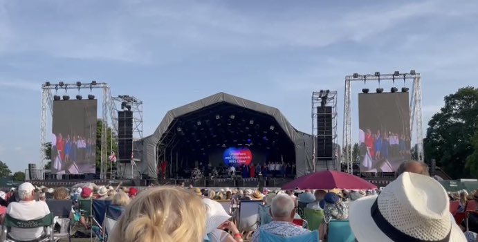 The NHS Choir (L&G) tweet media