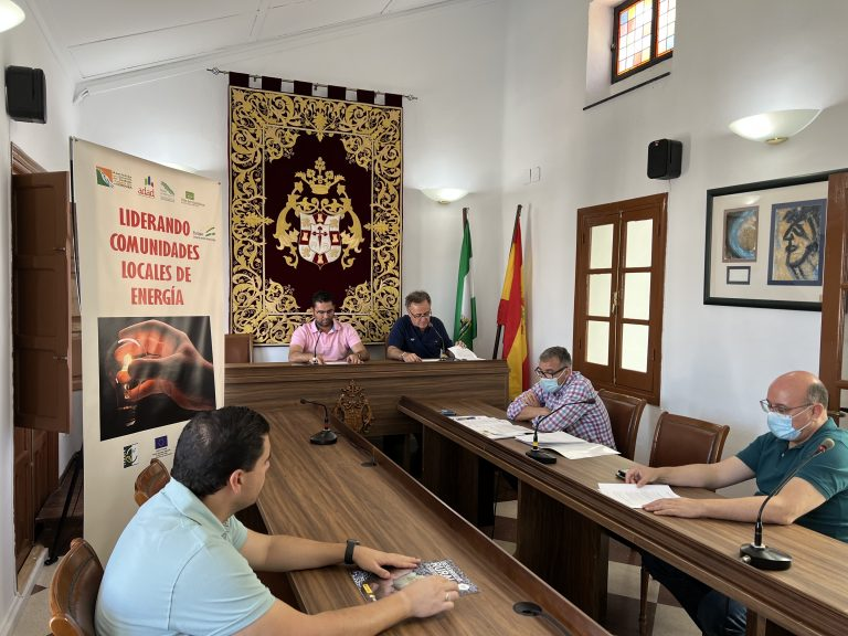 redespanola's tweet photo. 🏘️🔌@Gdr_Guadajoz presenta un proyecto para luchar contra la pobreza energética
El grupo LEADER sigue apostando por las comunidades energéticas locales💡tras el proyecto de cooperación #LICLE junto a @Aljarafe_Donana @gdrguadalhorce y Medio Guadalquivir➡️ https://t.co/Hw5Uhqe6D8 https://t.co/xZIkfzTDhk