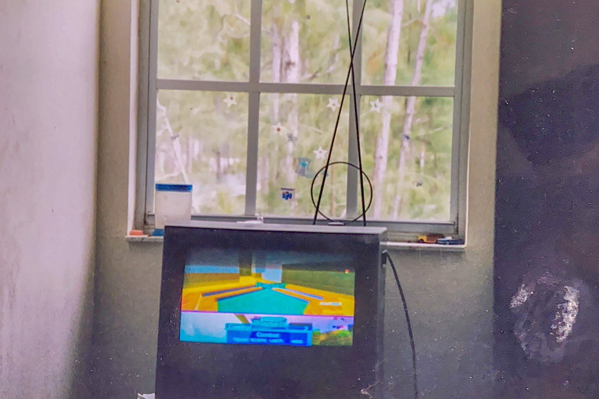 KatotterFGCU's tweet photo. #EvolutionOfAGamingSetup a thread. This is mine over the past 22 years. (Don’t have picture of my prior setups) Post yours.
2000. #N64 #PerfectDark 64 split screen on a CRT with rabbit ears and a built in #VHS recorder. #SeaMonkeys and #Hotwheels in the background. https://t.co/ZLm7RgQrNK